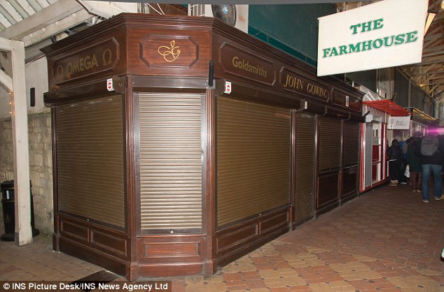 грабитель задохнулся во время задержания, сели на грабителя, Клинт Таунсенд, Clint Townsend