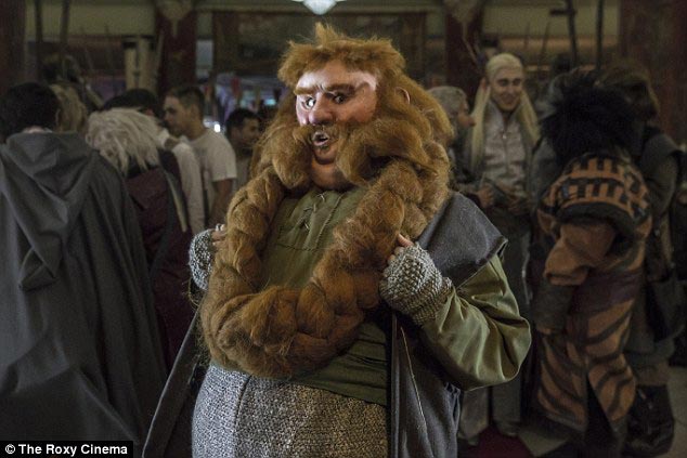 дркзья из австралии премьера Хоббита, потратили 65000 долларов на костюмы Хоббит