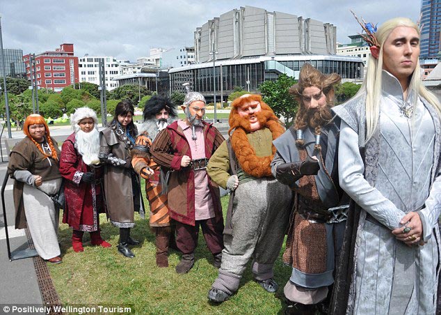 дркзья из австралии премьера Хоббита, потратили 65000 долларов на костюмы Хоббит