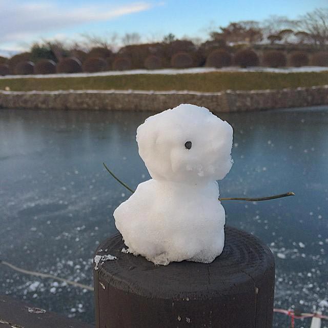 уродливые снеговики, смешные снеговики, снеговики-мутанты, снеговики боль агония