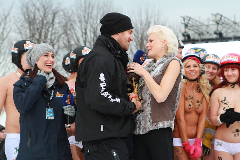 Nacktrodeln, чемпионат, по катанию на санках, голышом, голыми, топлес, 2014