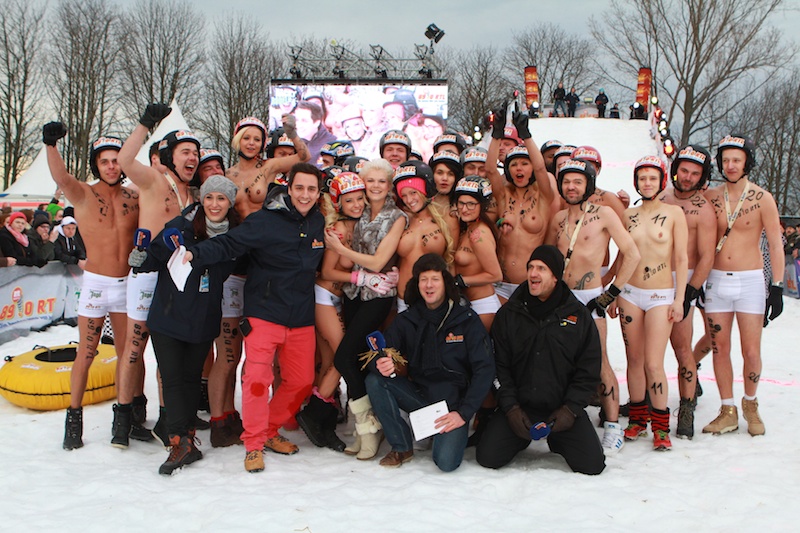 Nacktrodeln, чемпионат, по катанию на санках, голышом, голыми, топлес, 2014