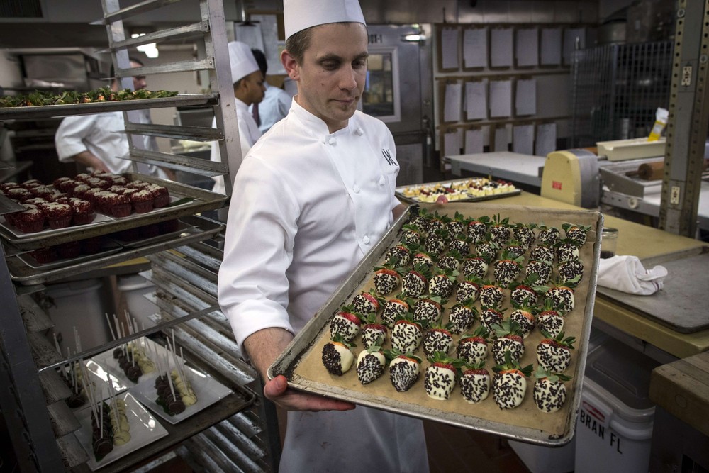 Слишком экзотическая кухня на ежегодном обеде Ежегодный обед клуба исследователей, Explorers Club Annual Dinner, экзотические блюда