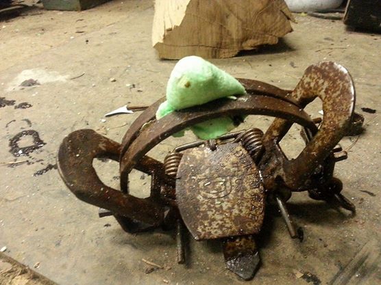 пасха 13-ое, пасхальная пила, зефирные зайцы отец заложники, зефир зайцы мучил убивал папа, сын домой на пасху