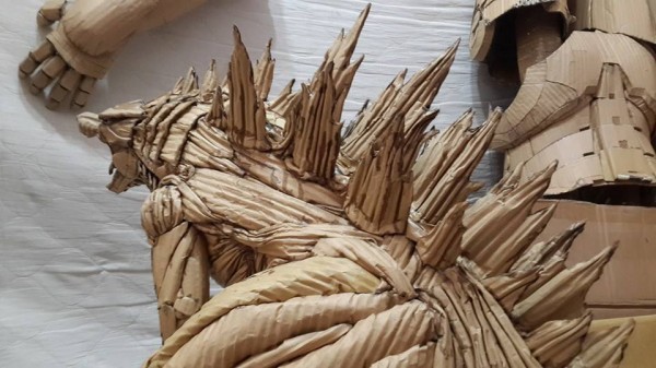 Невообразимые скульптуры из обычного картона от Кай-Сян Хонга скульптуры из картона, годзилла из картона, картон железный человек, Кай-Сян Хонг, Kai-Xiang Xhong