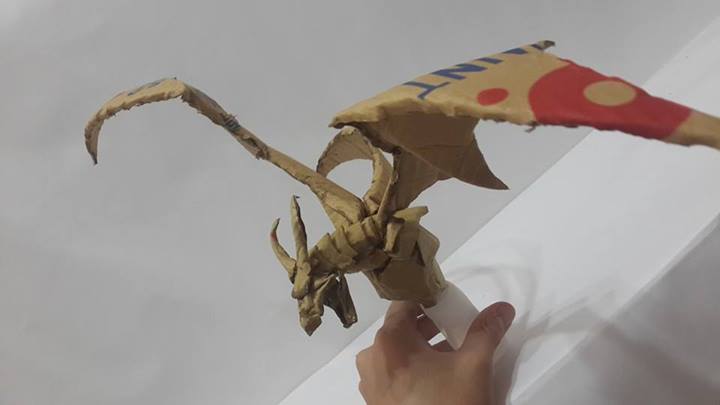 Невообразимые скульптуры из обычного картона от Кай-Сян Хонга скульптуры из картона, годзилла из картона, картон железный человек, Кай-Сян Хонг, Kai-Xiang Xhong