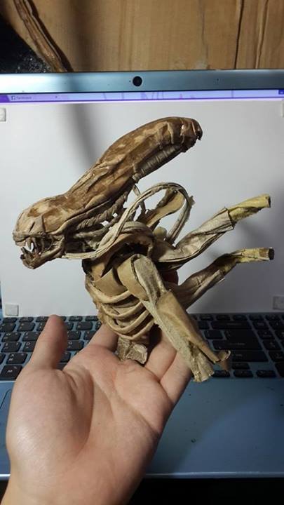 Невообразимые скульптуры из обычного картона от Кай-Сян Хонга скульптуры из картона, годзилла из картона, картон железный человек, Кай-Сян Хонг, Kai-Xiang Xhong