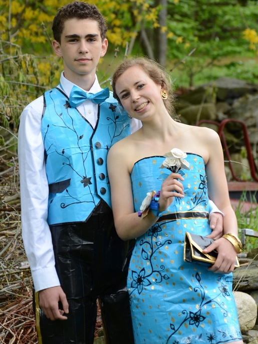 одежда из скотча, платье из скотча, костюм из скотча, для выпускного вечера из скотча