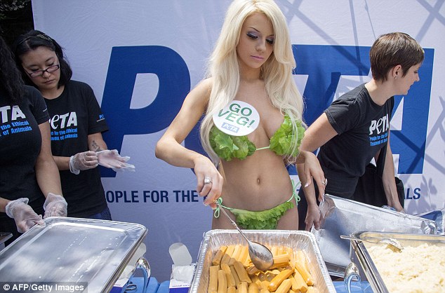 Courtney Stodden Кортни Стодден, бикини из салатных листьев, PETA 