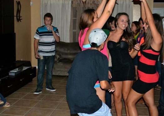 Люди, относящиеся к своему одиночеству с юмором одинокие люди, forever alone, форева элон, одиночество люди смешное