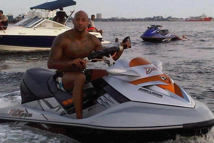 качки не качают ноги, спортсмены не тренируют ноги, пропускают тренировку ног