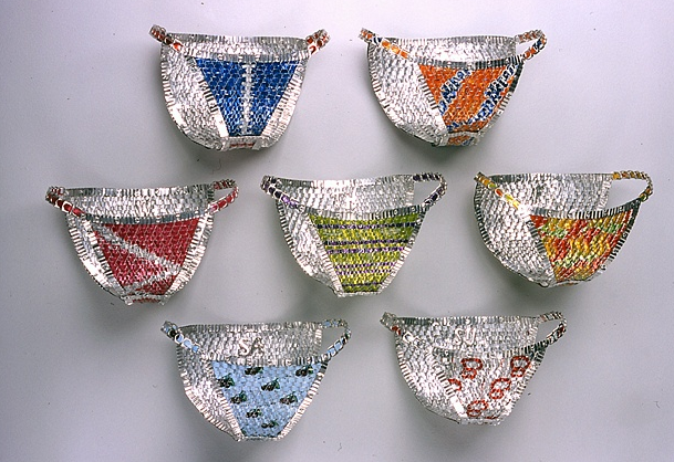 самое странное нижнее бельё, самое необычное нижнее белье, нижнее белье светится в темноте