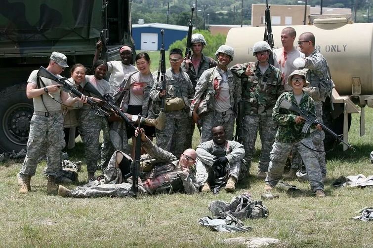 Как армия изменила жизнь толстого прыщавого ботана как изменила ботана, ботан в армии, история ботана армия