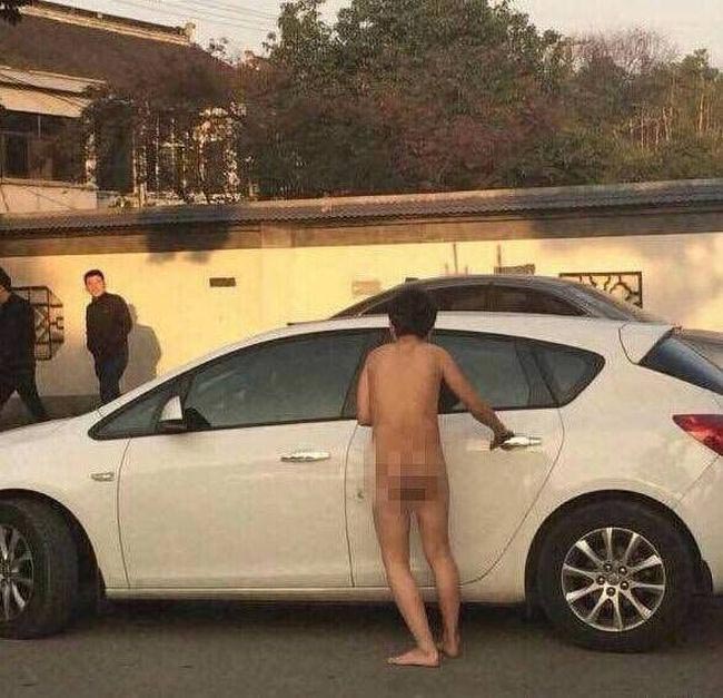 наказание за измену, китаянка бросила своего мужа голым, жестокое справедливое наказание