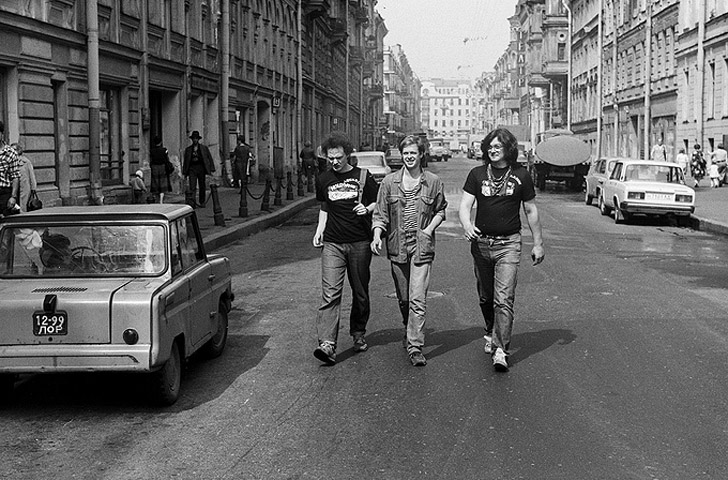 Рок в СССР: известные российские рокеры в фотографиях Игоря Мухина рок в СССР, Игорь мухин, рокеры, портреты, цой, БГ, Мамонов, Сашбаш