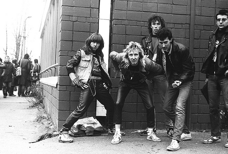 Рок в СССР: известные российские рокеры в фотографиях Игоря Мухина рок в СССР, Игорь мухин, рокеры, портреты, цой, БГ, Мамонов, Сашбаш