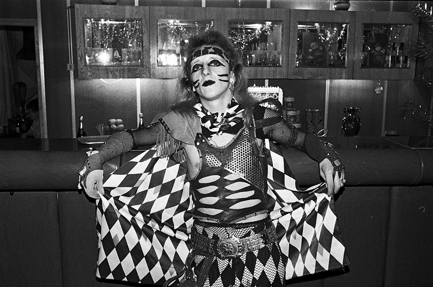 Рок в СССР: известные российские рокеры в фотографиях Игоря Мухина рок в СССР, Игорь мухин, рокеры, портреты, цой, БГ, Мамонов, Сашбаш