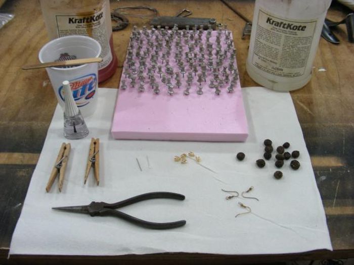 сережки из какашек зайца, украшения из экскрементов, 