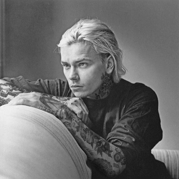 татуированные знаменитости, знаменитости с татуировками, фотошопные тату