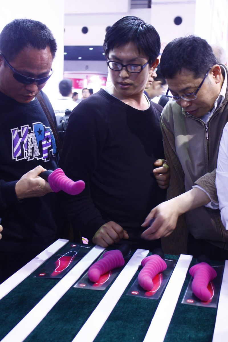 11-я международная выставка игрушек для взрослых в Шанхае. 18+ 11th China International Adult Toys & Reproductive Health Exhibition 2014, выставка игрушек для взрослых в Шанхае