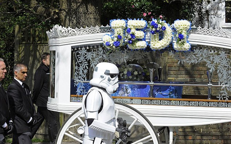 последнее желание умирающего мальчика, желание похороны Звездные войны, тематические похороны, рак мозга