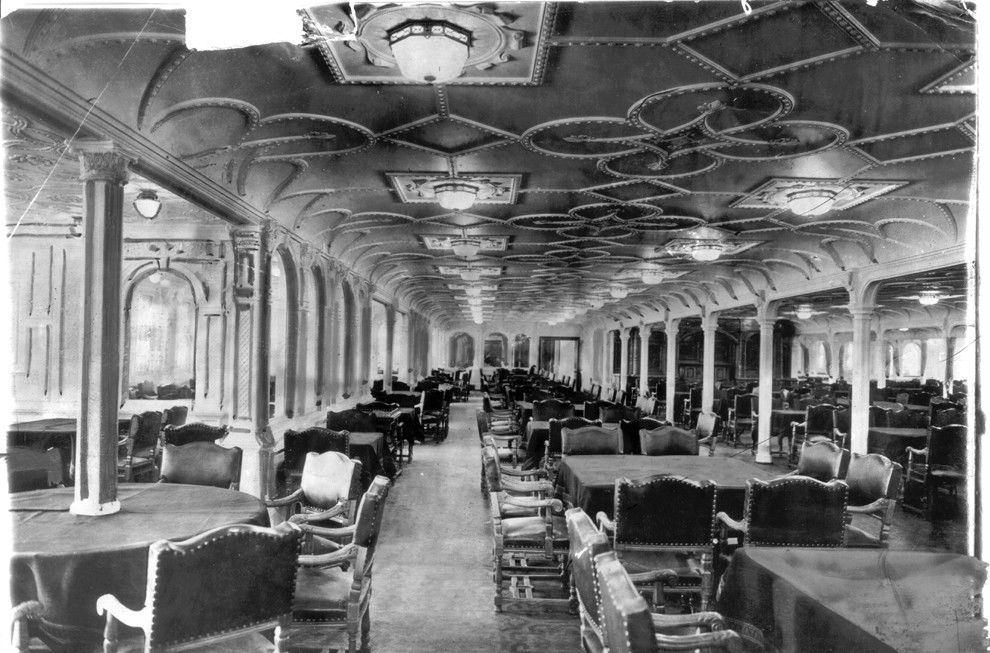 Редкие и исторически значимые фотографии трагически затонувшего Титаника редкие кадры титаника, айсберг потопивший титаник, исторические кадры титаника