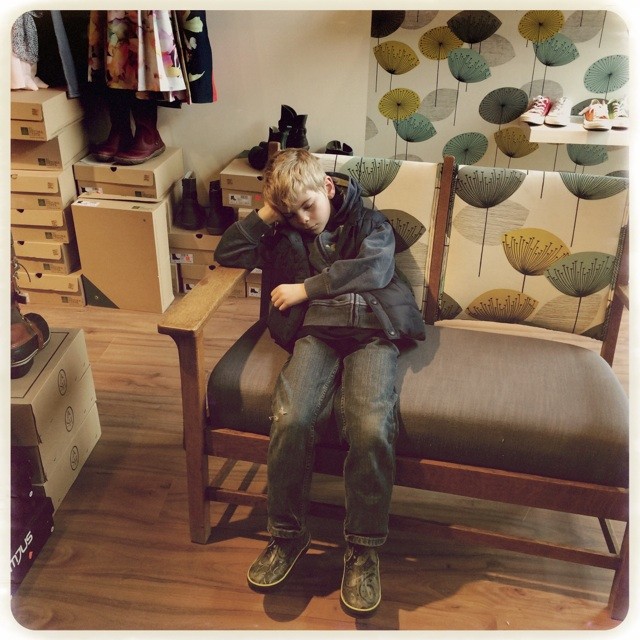 дети в магазине, смешные фото детей, дети с родителями в магазине