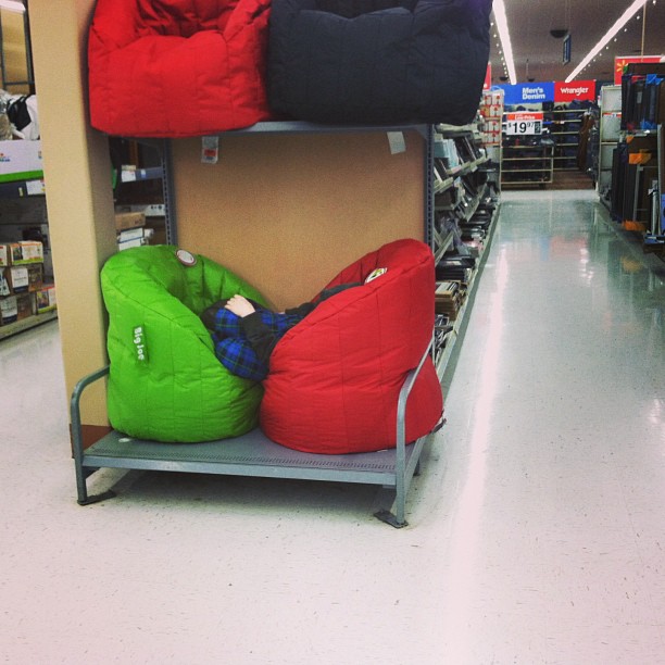 дети в магазине, смешные фото детей, дети с родителями в магазине