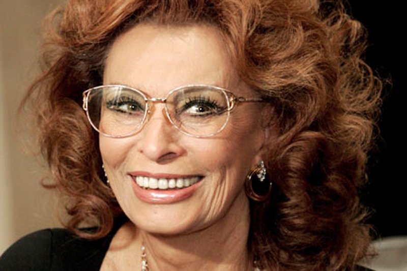 Что знаменитости не любят в своей внешности, Звёзды Голливуда недовольные своей внешностью 