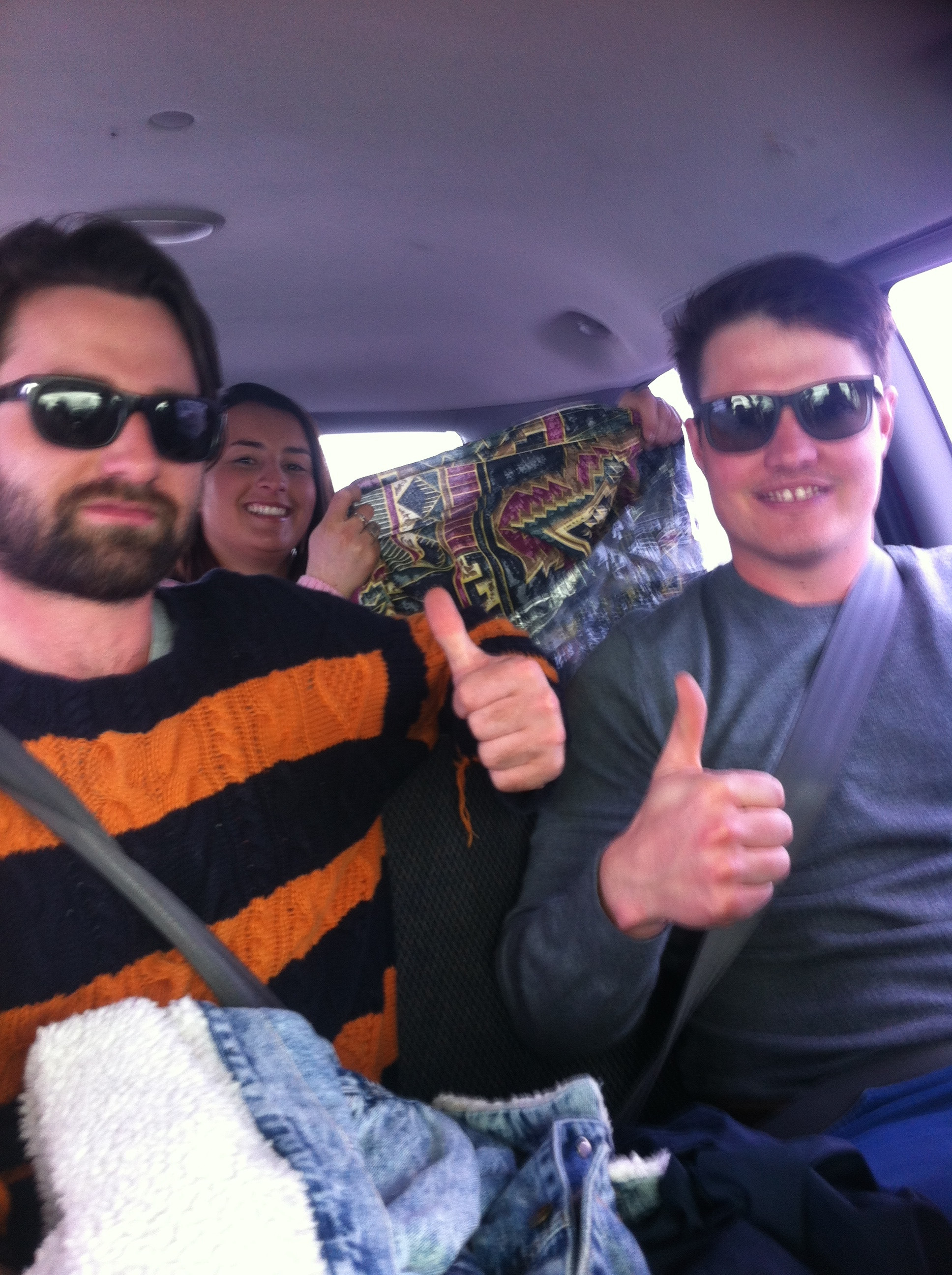 Друзья купили школьный автобус, и превратили его в дом на колесах из школьного автобуса дом на колесах, друзья переделали школьный автобус, австралийцы купили дом школьный автобус