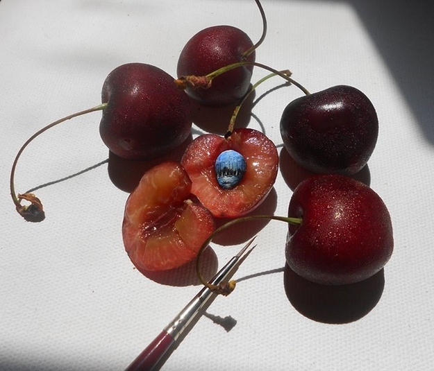 Миниатюрные рисунки на крошечных предметах от Хасана Кале микрокартины от Хасана Кале, миниатюрные шедевры, Хасан Кале Hasan Kale