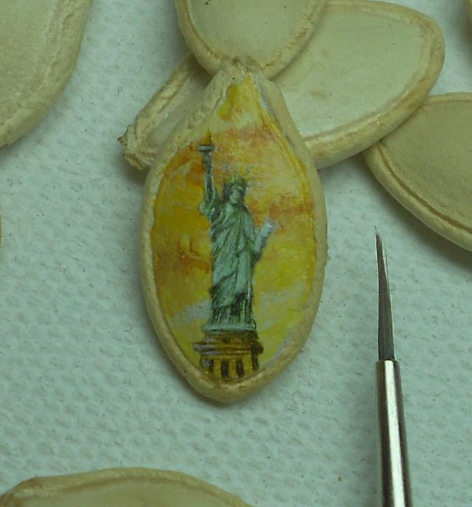 Миниатюрные рисунки на крошечных предметах от Хасана Кале микрокартины от Хасана Кале, миниатюрные шедевры, Хасан Кале Hasan Kale