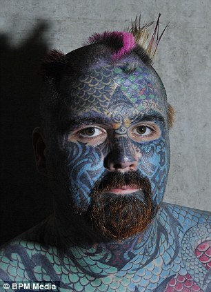 Самый татуированный человек Британии Мэтью Уиллан, Mathew Whelan, самый татуированный Британии, 90% тела татуировки