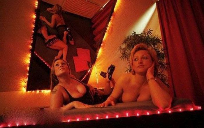 Внутри крупнейшего борделя Европы Pascha самый крупный бордель Европы, бордель Паша, Pascha, внутри борделя