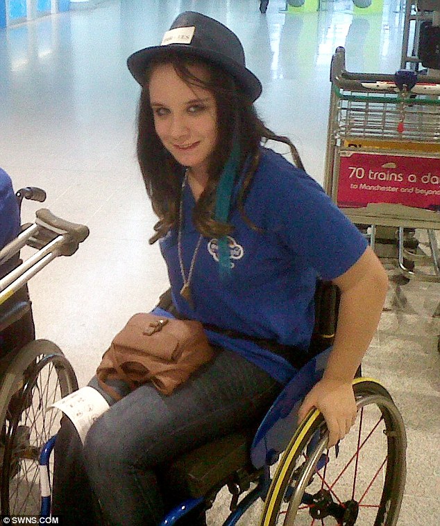 Школьница просит ампутировать ей ногу, Даниэль Брэдшоу, Danielle Bradshaw