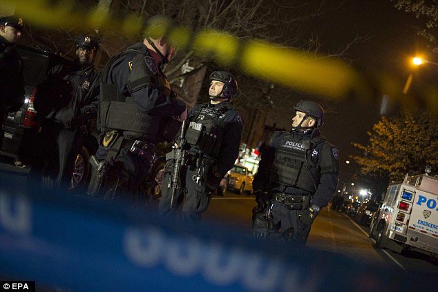 в Нью-Йорке убили двух полицейских, убийца полицейских в Нью-Йорке, Исмаил Бринсли, Вэньцзянь Лю, Рафаэль Рамос