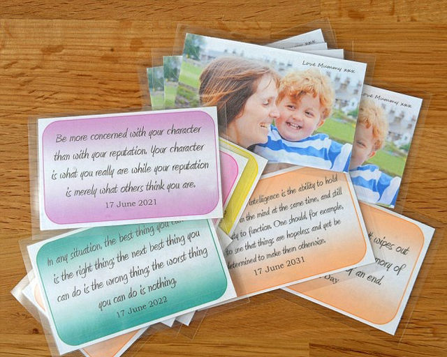 Больная раком мама сделала всё, чтобы её сын чувствовал мамину любовь, даже после её смерти Больная раком, Ровена, написала сыну ,открытки, любовь, после смерти, чувствовал