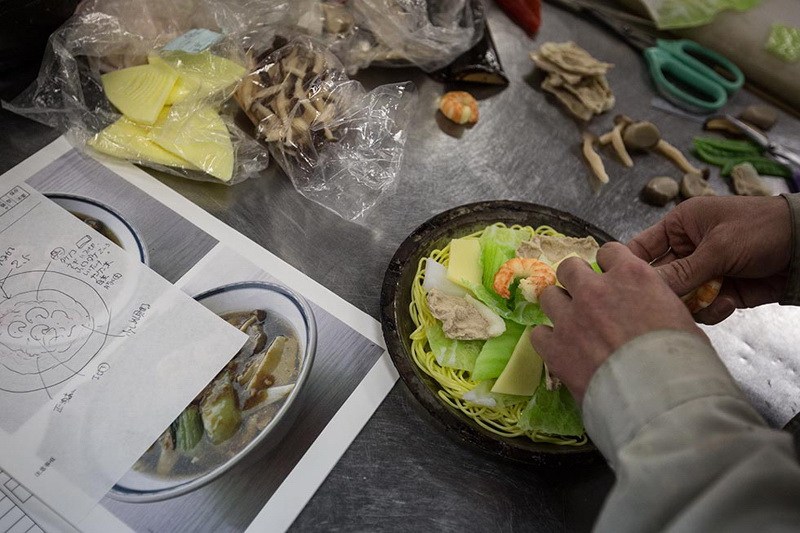 Аппетитные, но несъедобные виниловые муляжи блюд японской кухни аппетитныне муляжи, Japanese Vinyl Food Factory, фабрика Iwasaki