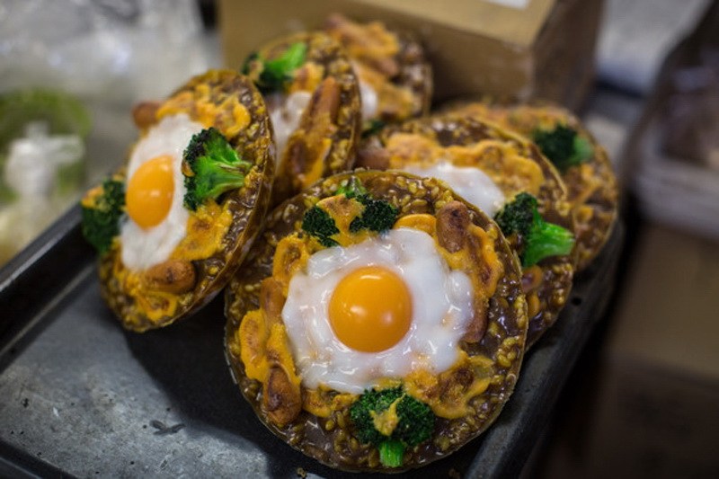 Аппетитные, но несъедобные виниловые муляжи блюд японской кухни аппетитныне муляжи, Japanese Vinyl Food Factory, фабрика Iwasaki