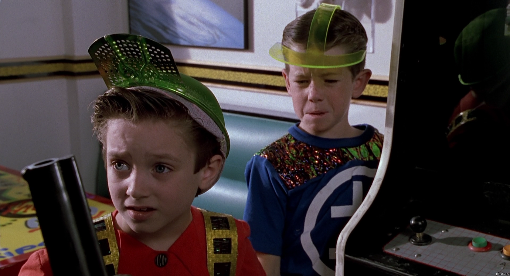 Первые фильмы в которых снялись звезды Голливуда первые роли звёзд Голливуда, дебют в фильме, первая роль в фильме