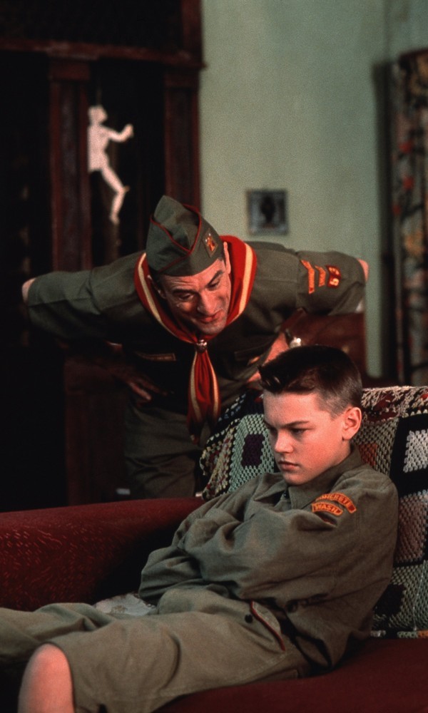 Первые фильмы в которых снялись звезды Голливуда первые роли звёзд Голливуда, дебют в фильме, первая роль в фильме