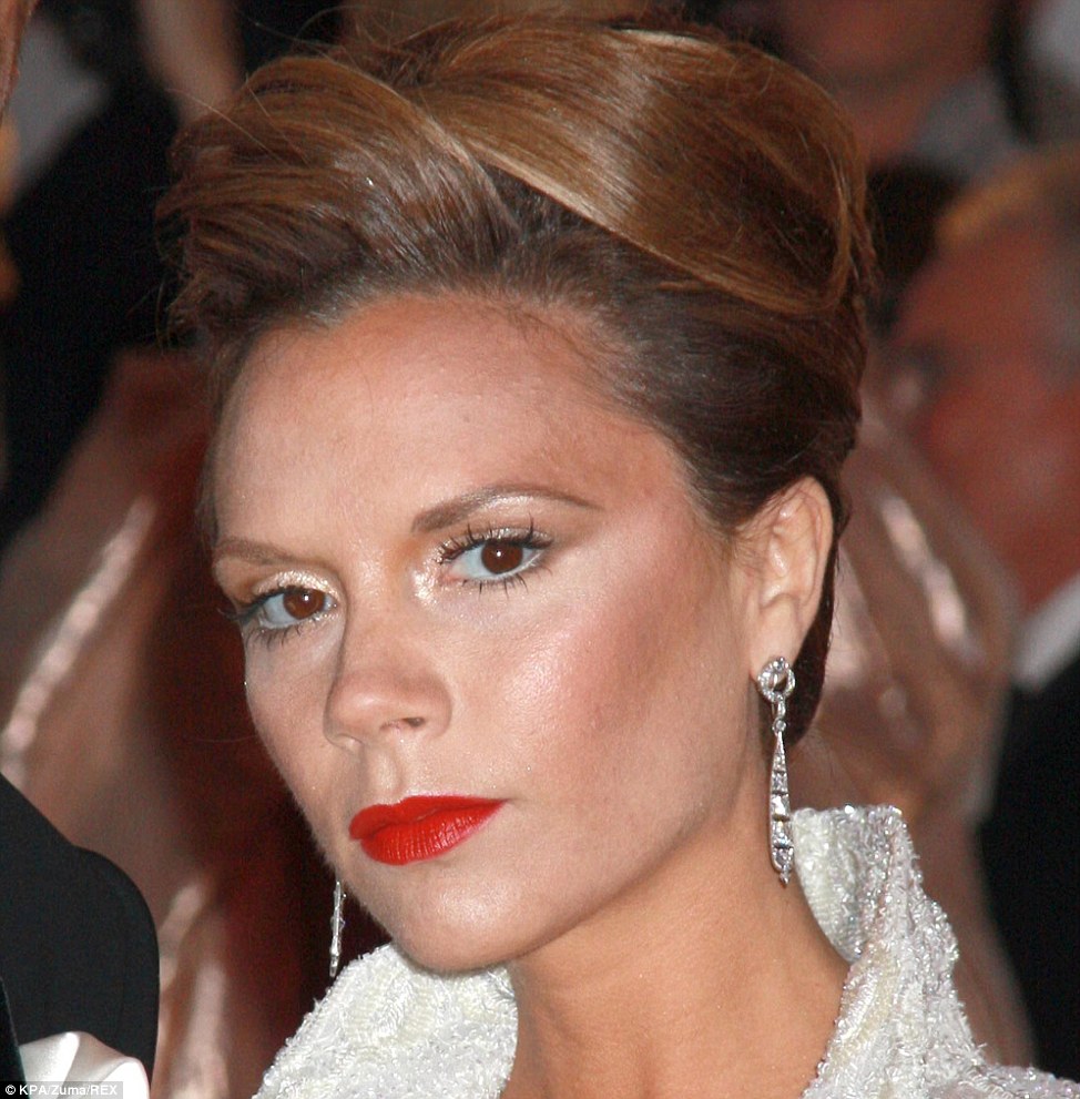 40 причесок несравненной Виктории Бекхэм прически Виктории Бекхэм, стиль Виктории Бекхэм, смена стиля Виктории Бекхэм