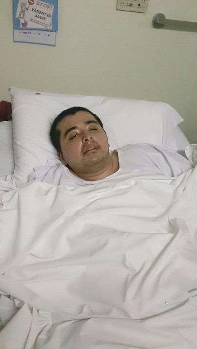 парень нашел поддержку через твиттер, twitter пришло много посетителей, больной написал в твиттер, пожаловался что никто не посещает