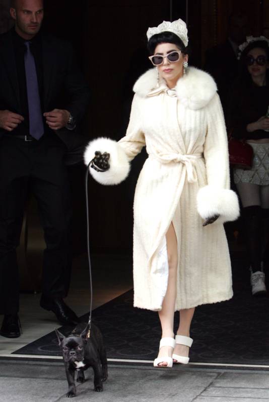 Самые нелепые наряды голливудских знаменитостей за последнее время нелепые наряды звёзд, самые дурацкие наряды голливудских звёзд