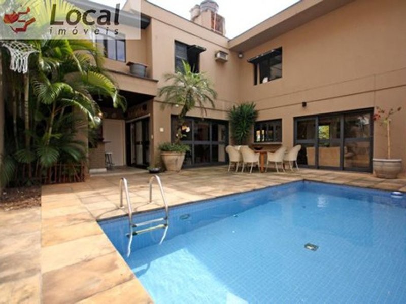 дом за миллион долларов, жильё за одни и те же деньги