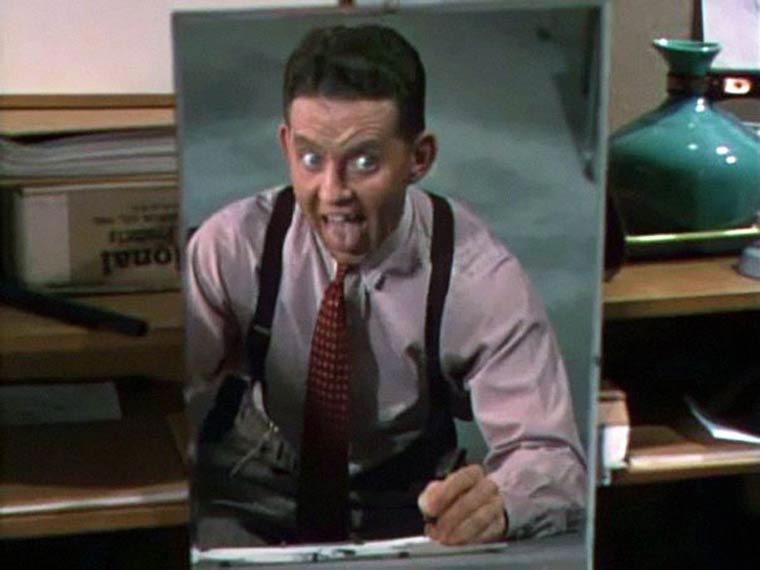 Аниматоры Диснея корчили рожи в зеркало, чтобы изобразить эмоции своих персонажей аниматоры Диснея корчат рожи, мультпликаторы Дисней строят гримасы в зеркало, художники Дисней эмоции персонажей