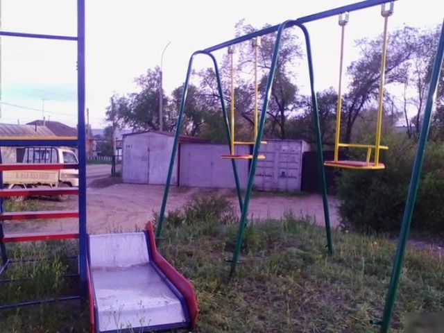 это россия детка, умом россию не понять, тем временем в России