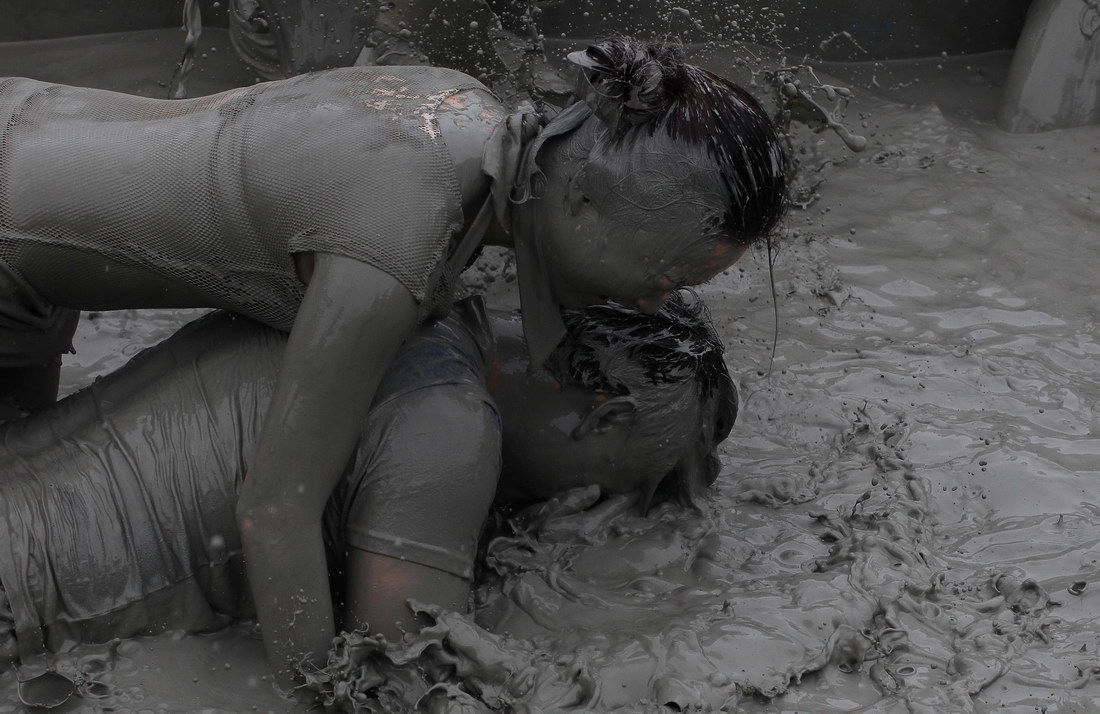 фестиваль грязи Южная Корея, фестиваль грязи 2014, фестиваль грязи Порён,