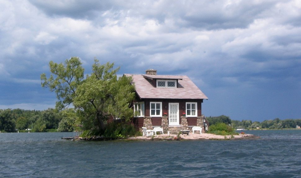 дома вдали от цивилизации, дом в лесу, изолированные дома