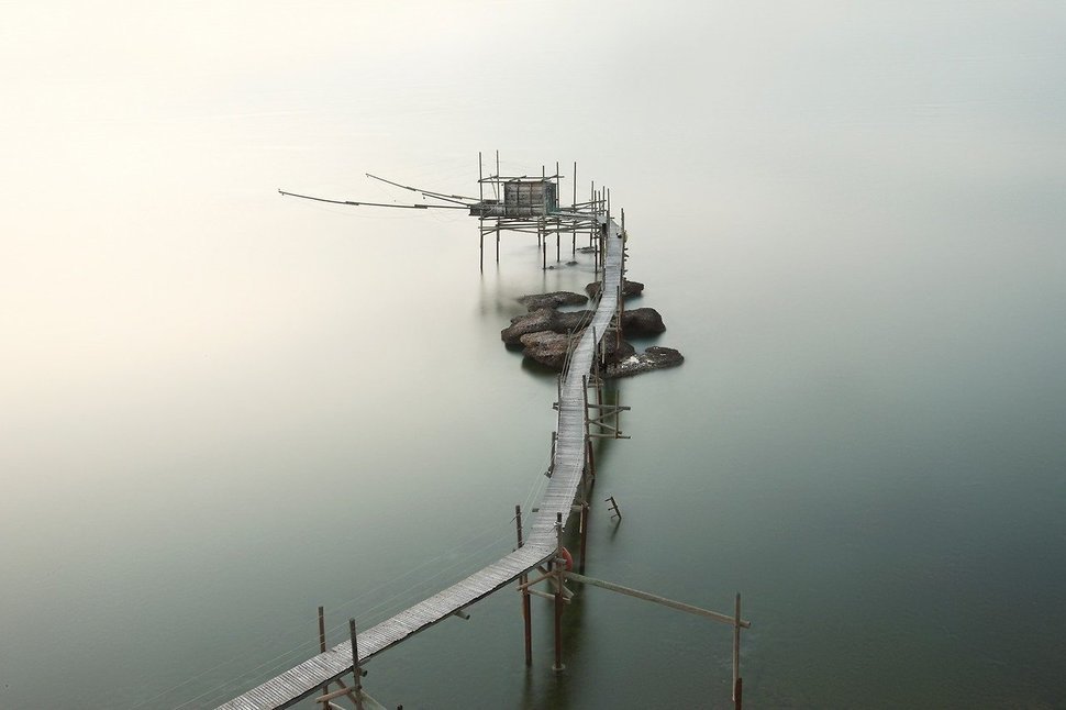 дома вдали от цивилизации, дом в лесу, изолированные дома